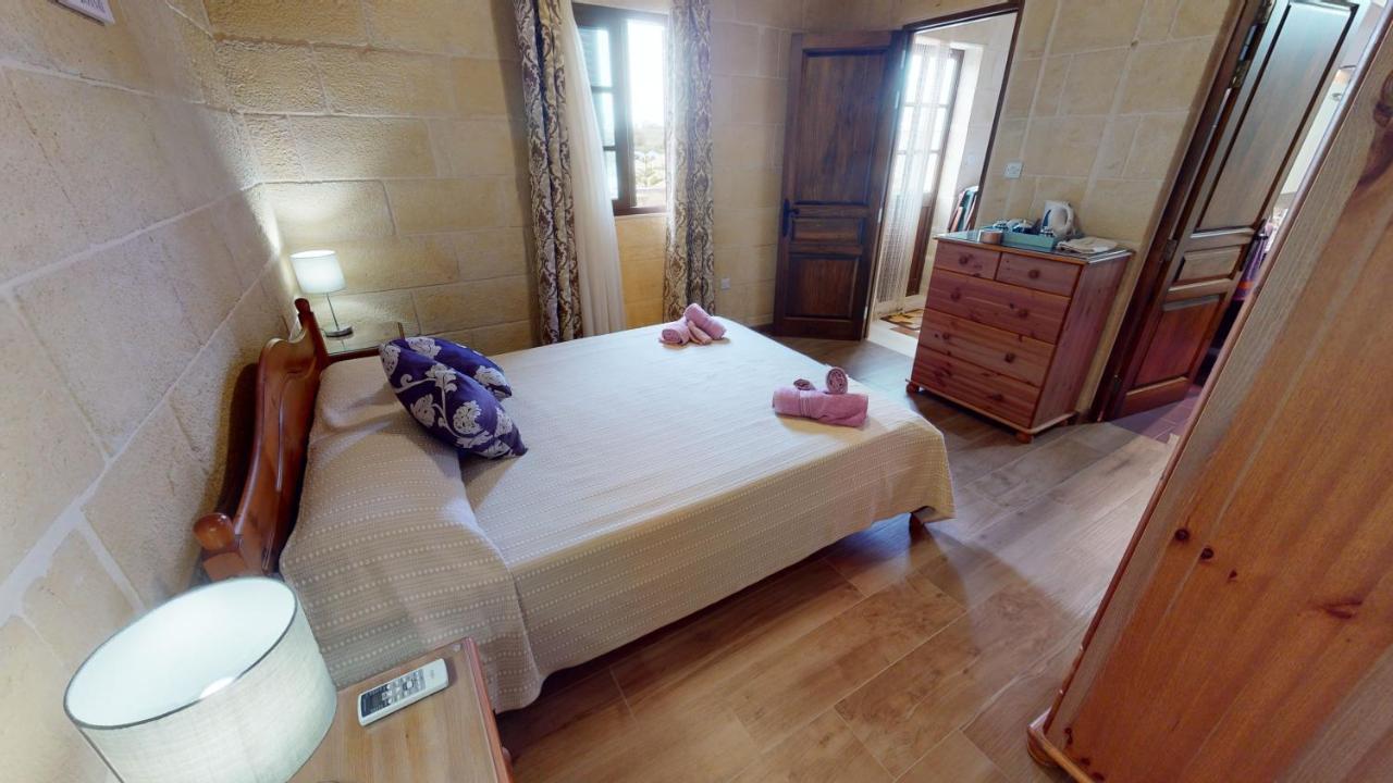 With Swimming Pool - Il-wenniessa Bed & Breakfast Qala