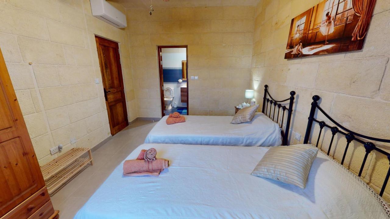 Bed & Breakfast With Swimming Pool - Il-wenniessa *