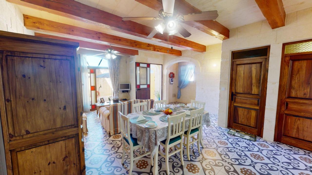 With Swimming Pool - Il-wenniessa Bed & Breakfast Qala